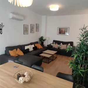 Unique In Center With Pool Appartement
